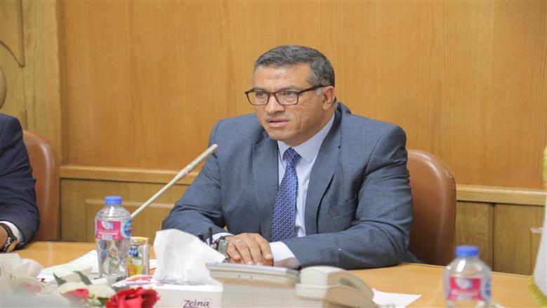 محافظ قنا يوجه بإحكام الرقابة على منظومة الأسمدة للقضاء على السوق السوداء