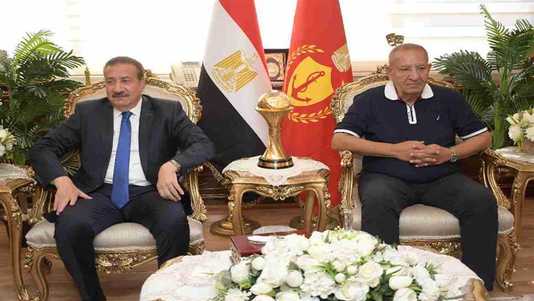 محافظ بورسعيد يستقبل لاعبين ومجلس اداره المصري
