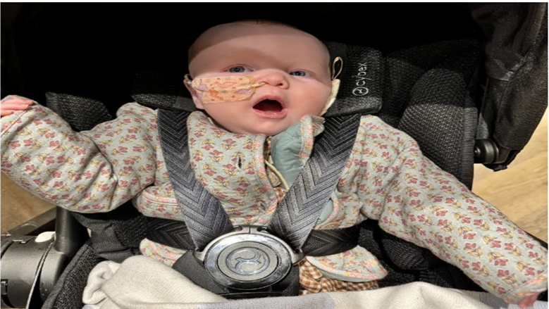 معاناة مستمرة.. مرض نادر يصيب رضيعة ويمنعها من الضحك