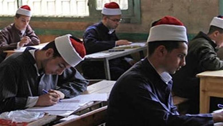      163 ألف طالب وطالبة يؤدون امتحانات الشهادة الثانوية الأزهرية 