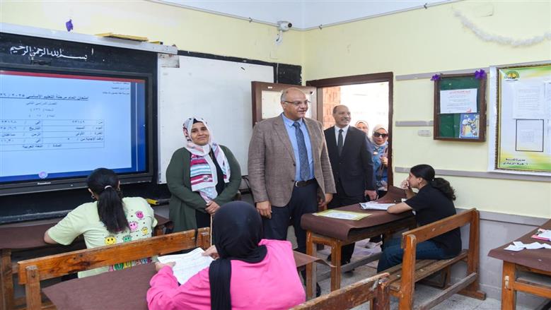 إحباط تسريب امتحان الهندسة بالإعدادية في الإسكندرية.. والمديرية تقرر ترحيله للفترة الثانية وتأمين اللجان