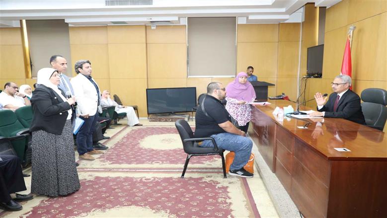 محافظ بني سويف يوجه بحلول عاجلة لشكاوى المواطنين خلال اللقاء المفتوح