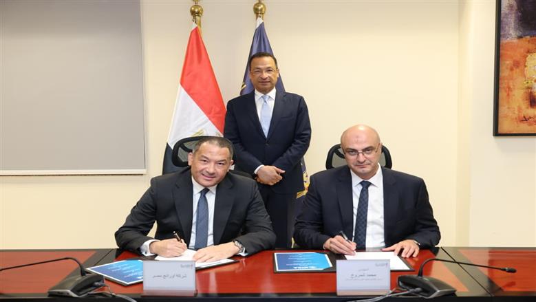 وزير الاتصالات مع رؤوساء شركات المحمول