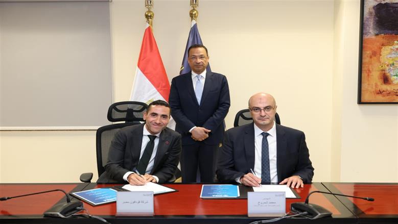 وزير الاتصالات مع رؤوساء شركات المحمول