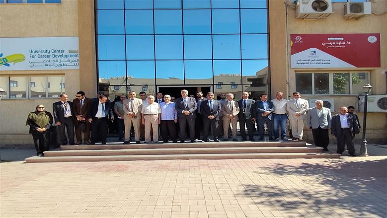 رئيس جامعة الدلتا التكنولوجية يشيد بمشروعات تخرج الطلاب: نماذج مشرفة لأفكار واعدة