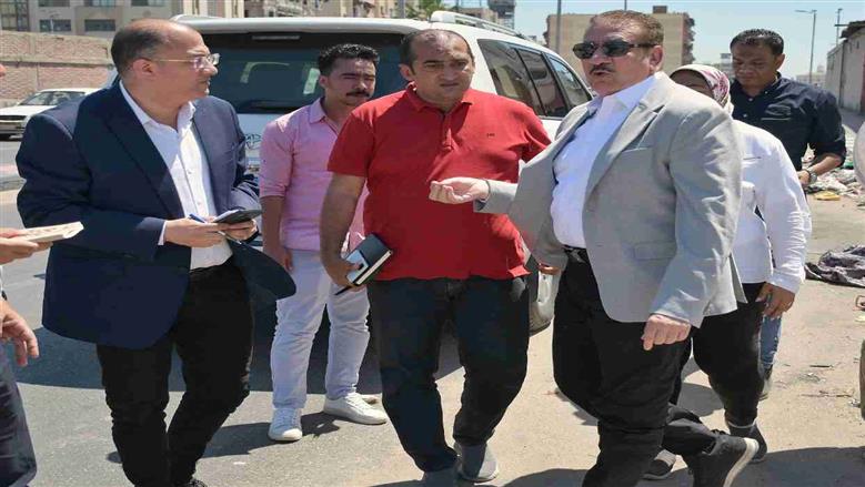 محافظ بورسعيد يتفقد حي المناخ