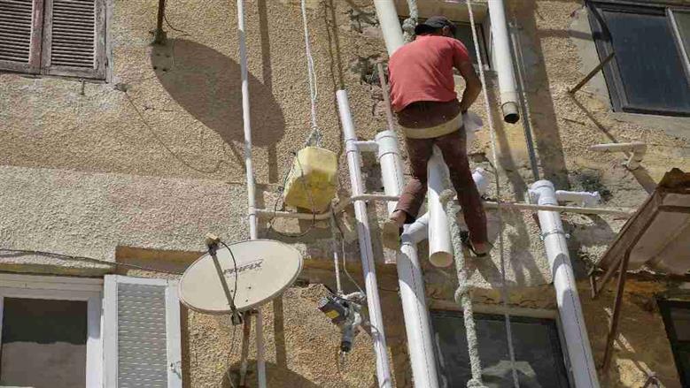 محافظ بورسعيد يتفقد بنك الشاي