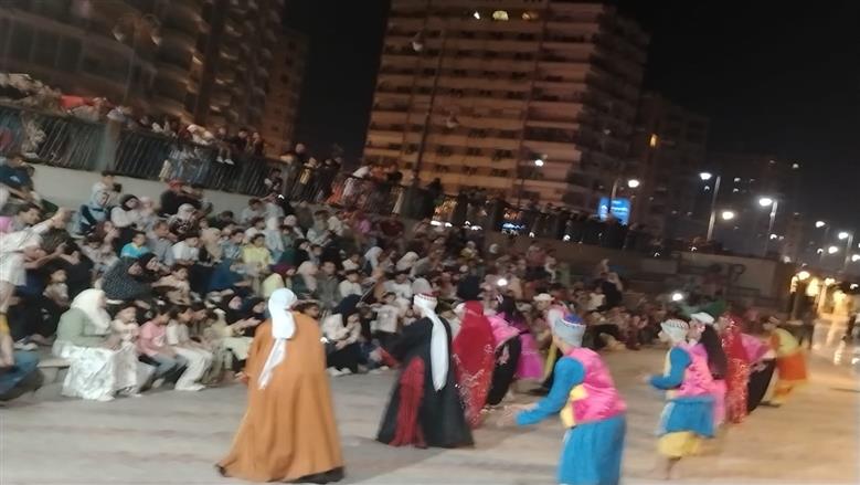 جانب من العروض