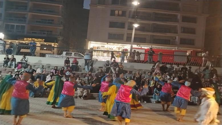 جانب من العروض