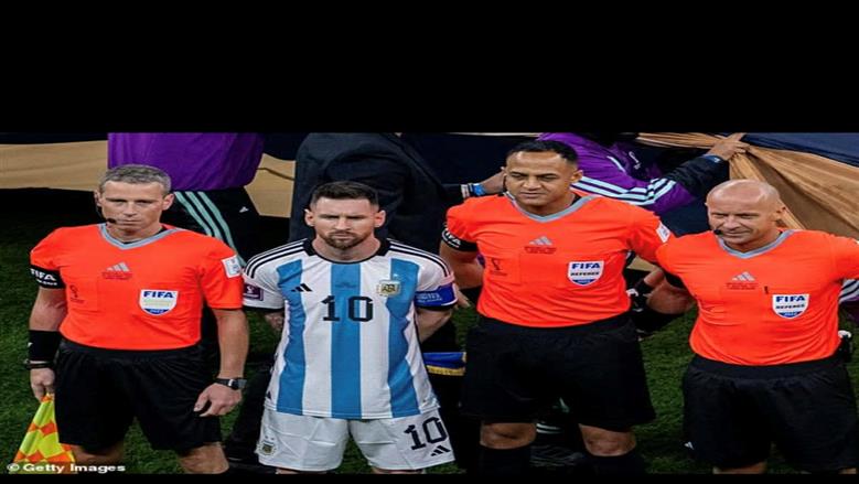 حكم ميسي المفضل.. فيفا تثير الجدل قبل مباراة إنجلترا والأرجنتين في كأس العالم