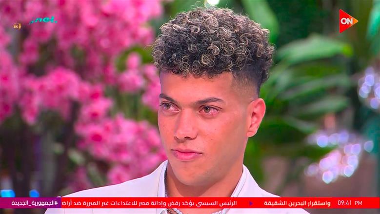 إمام عاشور يكشف رحلة كفاح والدته: كانت تسافر معي وأصيبت لإنقاذ حياتي