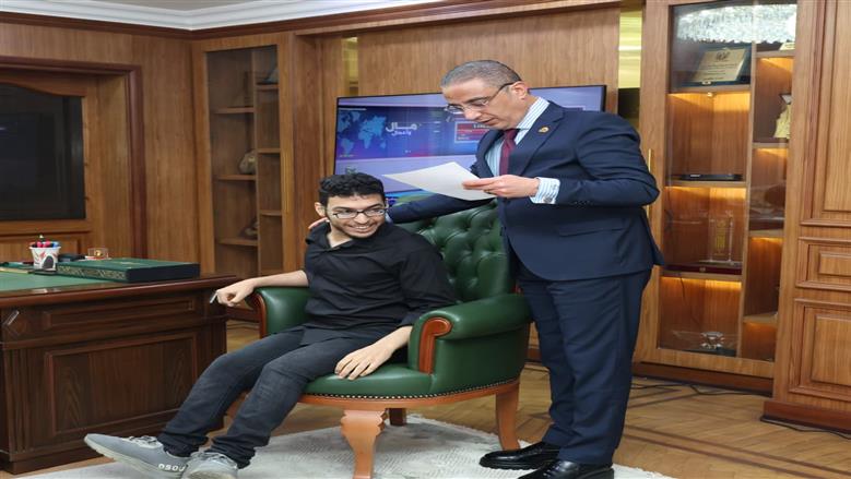 «بعد لقائه بهم».. محافظ الجيزة يوجه بتوفير فرص عمل مناسبة لعدد من ذوي الهمم