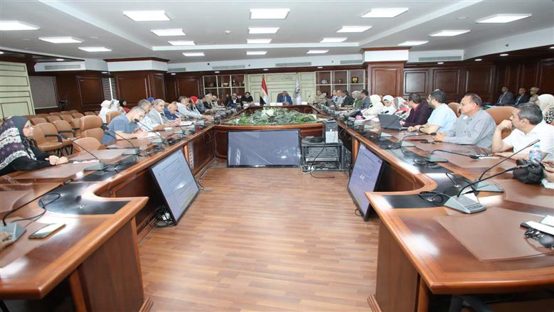 محافظ بني سويف يتابع معدلات تنفيذ مشروعات «حياة كريمة» بقرى ببا وناصر