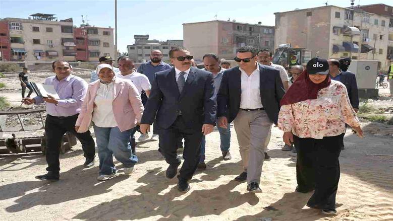 محافظ بورسعيد يتابع تطوير المنطقة الثالثة