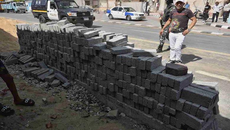 محافظ بورسعيد يتفقد الاسواق الحضاريه