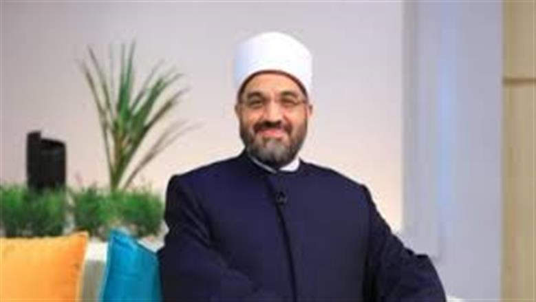 عمرو الورداني: الهوية الحقيقية تبدأ من علاقة الإنسان بالله لا من نظرة الآخرين إليه