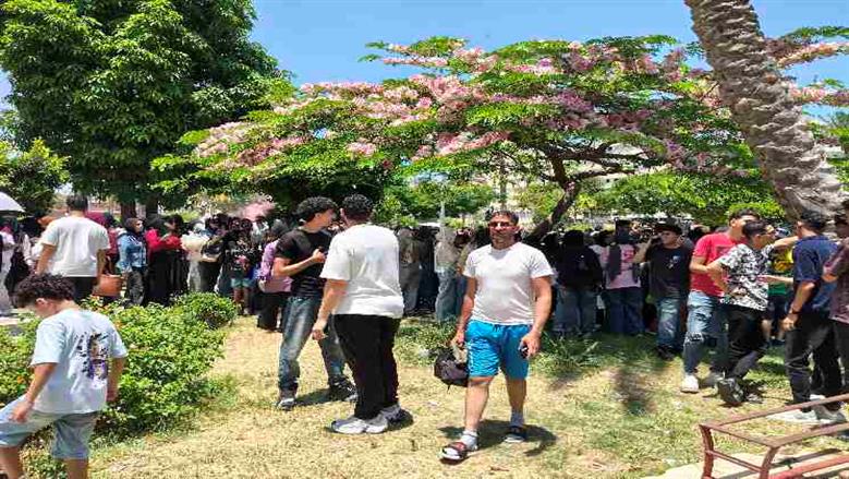 احتفالات الطلاب بانتهاء امتحانات الثانويه العامه ببورسعيد