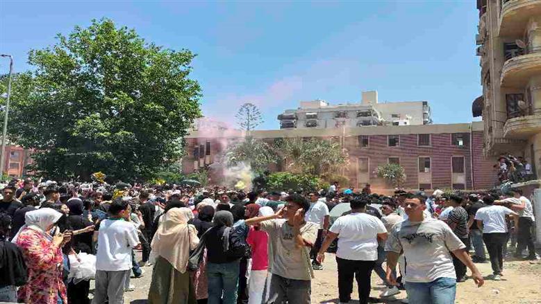 احتفالات الطلاب بانتهاء امتحانات الثانويه العامه ببورسعيد