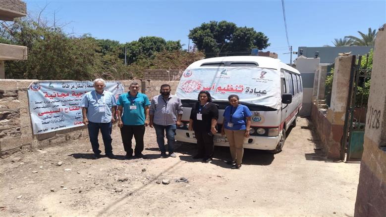 صحة المنيا: تقديم 2404 خدمة طبية والكشف على 966 مواطنا في قافلة «دير عطية»