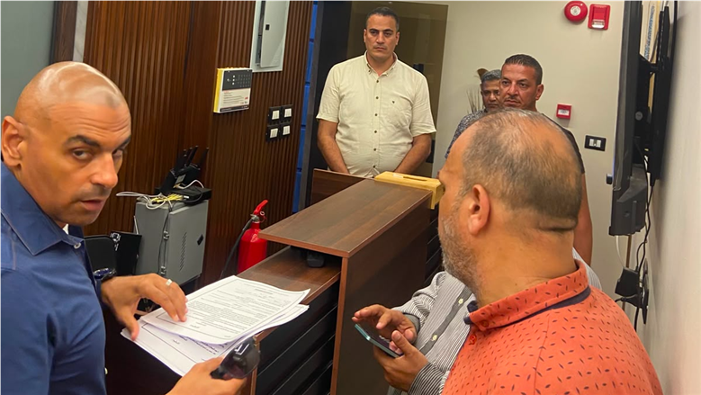 غلق وتشميع منشأة فندقية مخالفة في المندرة بالإسكندرية 