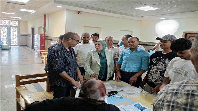 نائب رئيس جامعة بنها تتفقد اختبارات القدرات بكليتي علوم الرياضة والفنون التطبيقية