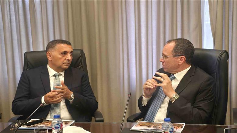 محافظ القليوبية يبحث مع الشركة القابضة للسياحة والفنادق وشركة إيجوث تطوير واستثمار أرض المحلج بمدينة القناطر الخيرية