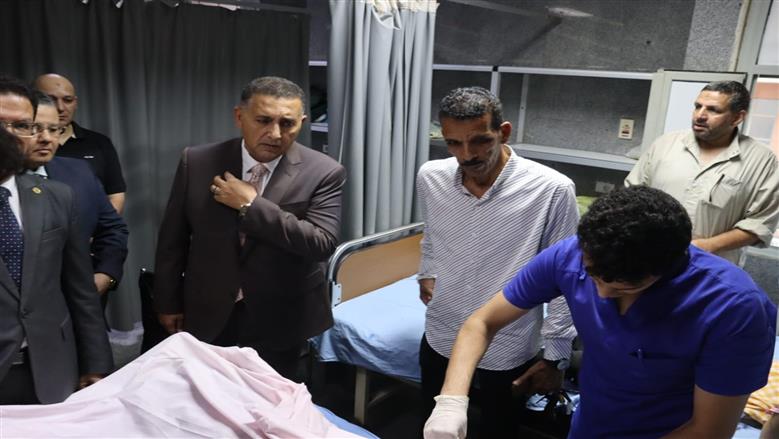 محافظ القليوبية يطمئن على مصابي حادث الطريق الحر ويوجه بتوفير الرعاية الكاملة للمصابين وأسر الضحايا