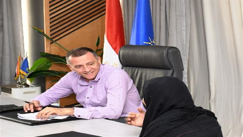 محافظ أسوان يوجه بحل مشكلات الصرف الصحي بقرى أبوالريش استعدادا لـ«حياة كريمة»