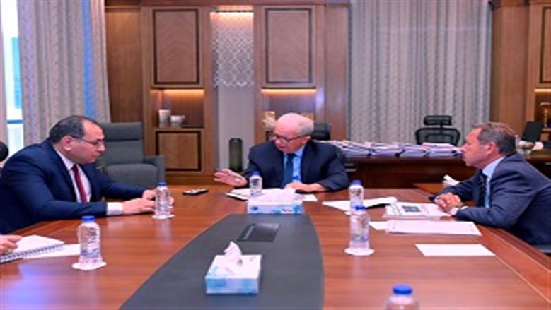 نائب رئيس الوزراء للشؤون الاقتصادية يتابع مستجدات تنفيذ مشروع تطوير صناعة الغزل والنسيج