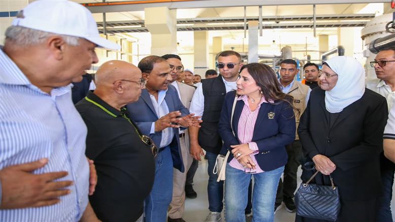 وزيرة الإسكان ومحافظ مطروح يتفقدان عددا من مشروعات مياه الشرب والصرف الصحي 