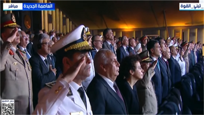 الرئيس السيسي يؤدي سلام الشهيد
