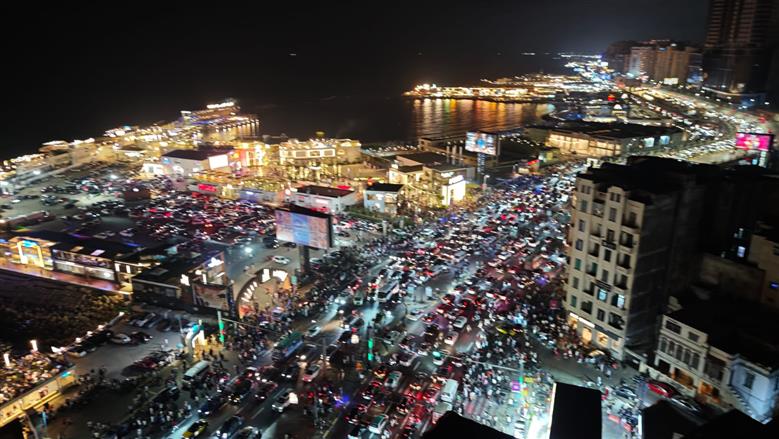 فرحة في شوارع الإسكندرية 