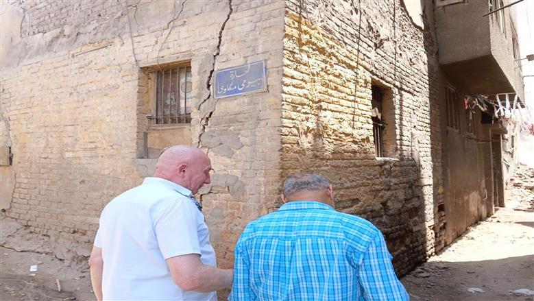 بدء ازالة عقار خطورة داهمة