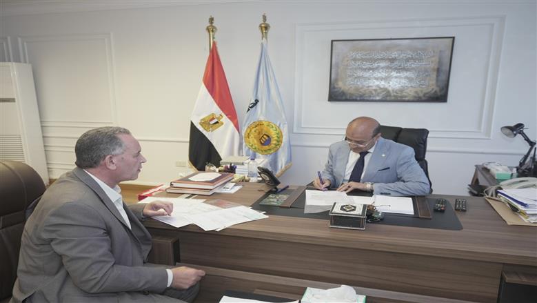 محافظ أسيوط يعتمد تنسيق القبول بالثانوي العام بحد أدنى 228 درجة للعام الدراسي 2026-2027