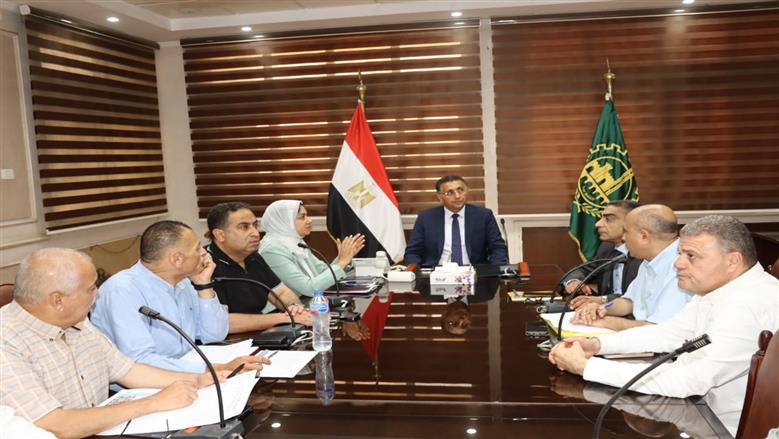 محافظ القليوبية يناقش مشروعات «حياة كريمة» بـ6 مراكز استعدادًا للمرحلتين الثانية والثالثة
