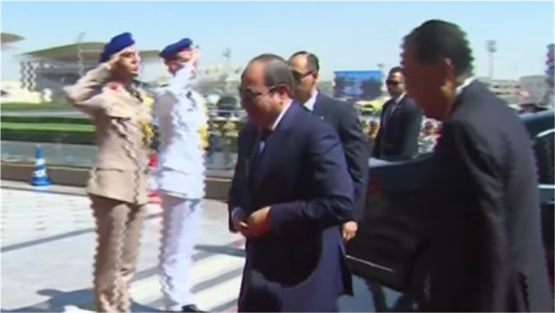 وصول الرئيس السيسي إلى مقر القيادة الاستراتيجية بالعاصمة الجديدة.. بث مباشر 