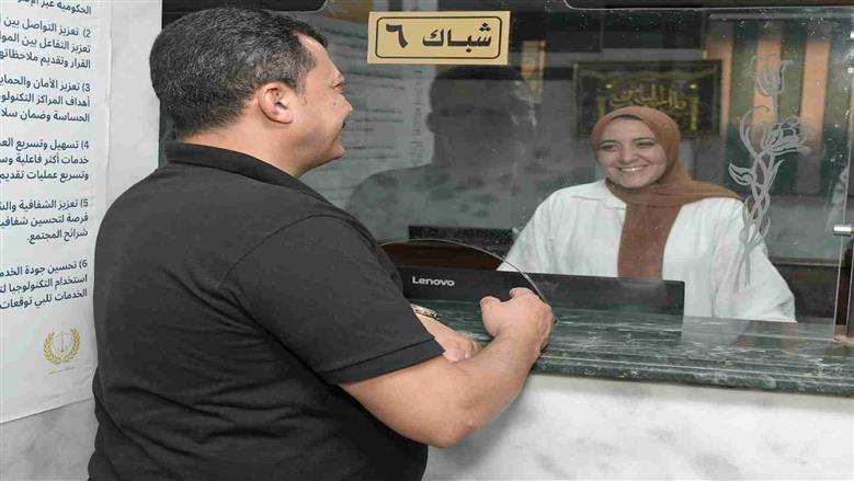 محافظ بورسعيد يتفقد المركز التكنولوجي