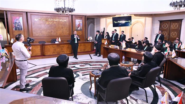 البابا تواضروس يلتقي مجلس الشباب السكندري ويشيد بمشروعات دعم وتأهيل الشباب