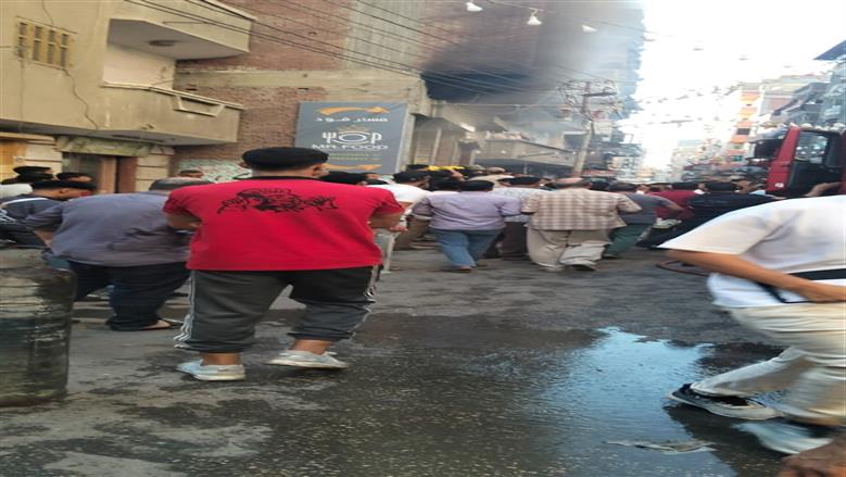 حريق داخل مطعم في البحيرة
