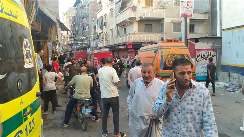 حريق داخل مطعم في البحيرة