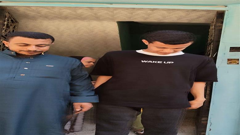 الأول على المدارس الصناعية وسط أسرته