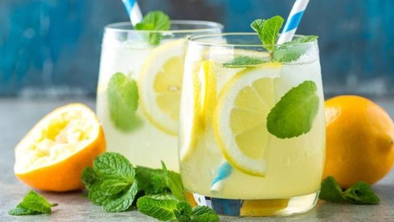 مشروبات تساعد على هضم الأكلات الدسمة خلال عيد الأضحى
