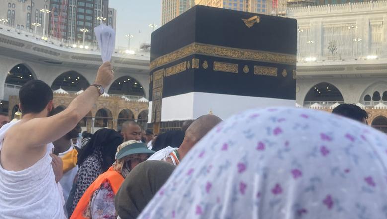 سر ظاهرة فلكية تحدث فوق الكعبة أول أيام عيد الأضحى.. لماذا تأتي كل 33 عاما؟