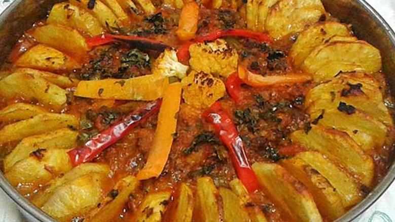 طريقة عمل صينية البطاطس بالدجاج بطعم زمان