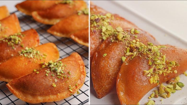 طريقة عمل القطايف الجاهزة.. خطوات سهلة ومذاق لذيذ