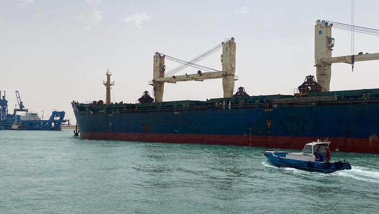 ميناء دمياط البحري يستقبل 29 ألف طن ذرة وأكثر من 2000 طن قمح 