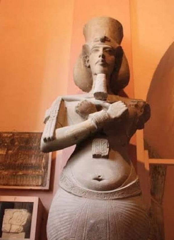 اخناتون