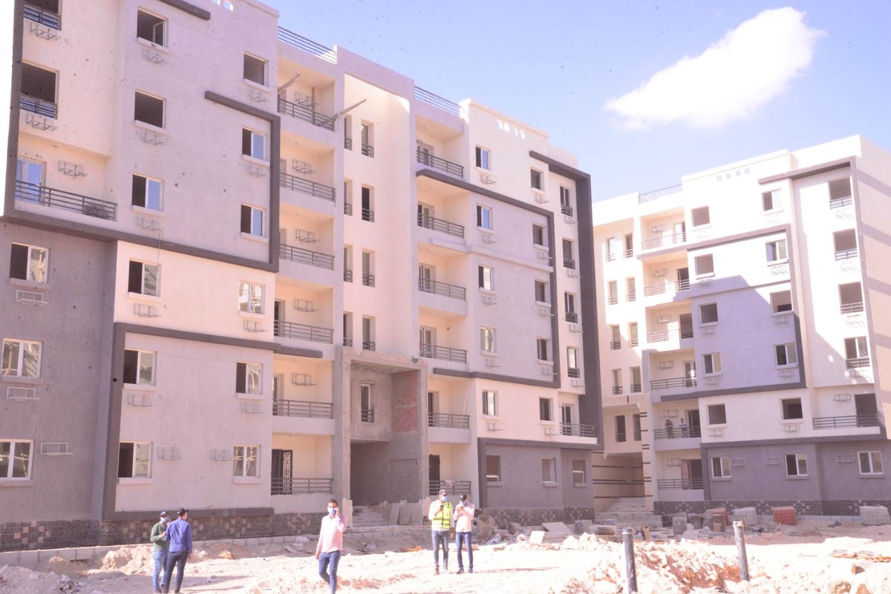 محافظ أسيوط يتفقد أعمال تنفيذ وحدات اسكان مشروع 