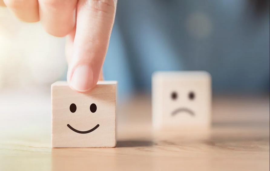 الحزن الابتسامة الفرح