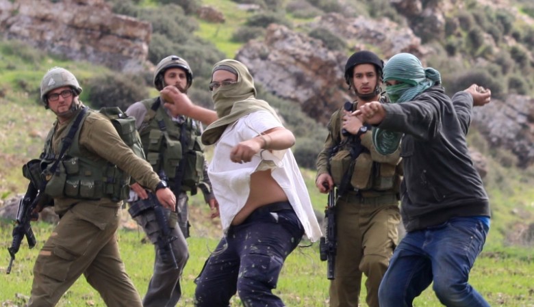 مستوطنون إسرائيليون يعتدون على رعاة أغنام فلسطينيين جنوب نابلس